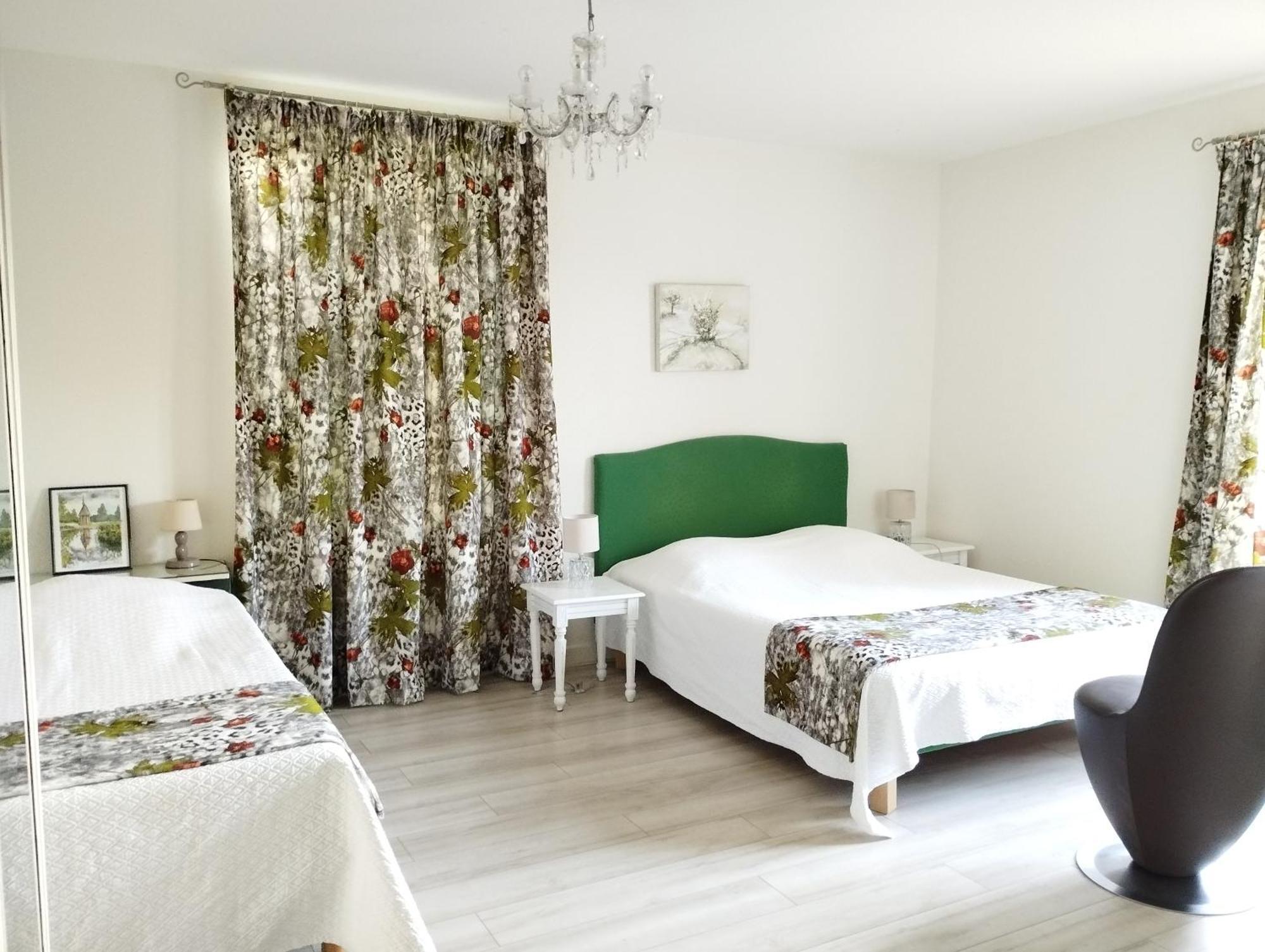 Bed and Breakfast Les Malvaux Huriel Zewnętrze zdjęcie