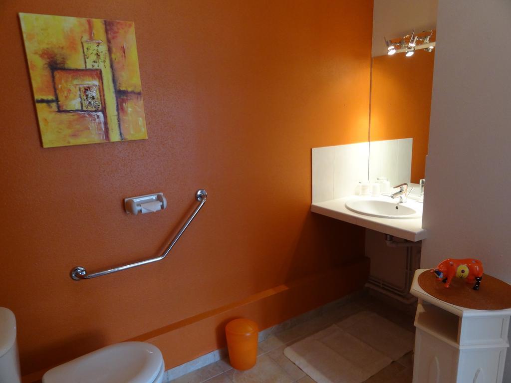 Bed and Breakfast Les Malvaux Huriel Zewnętrze zdjęcie