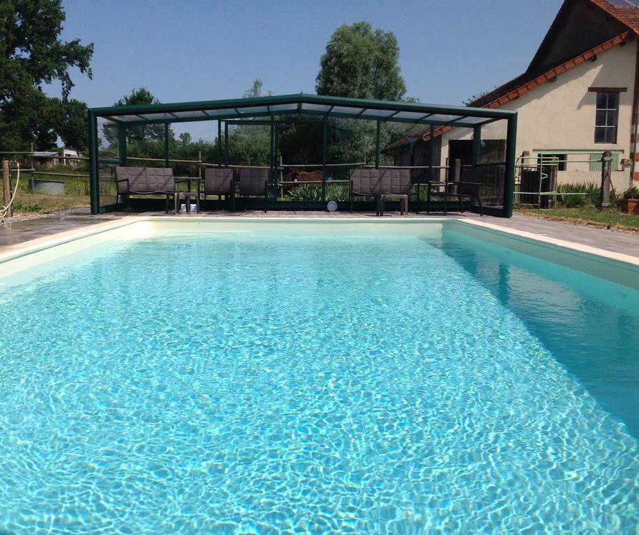 Bed and Breakfast Les Malvaux Huriel Zewnętrze zdjęcie