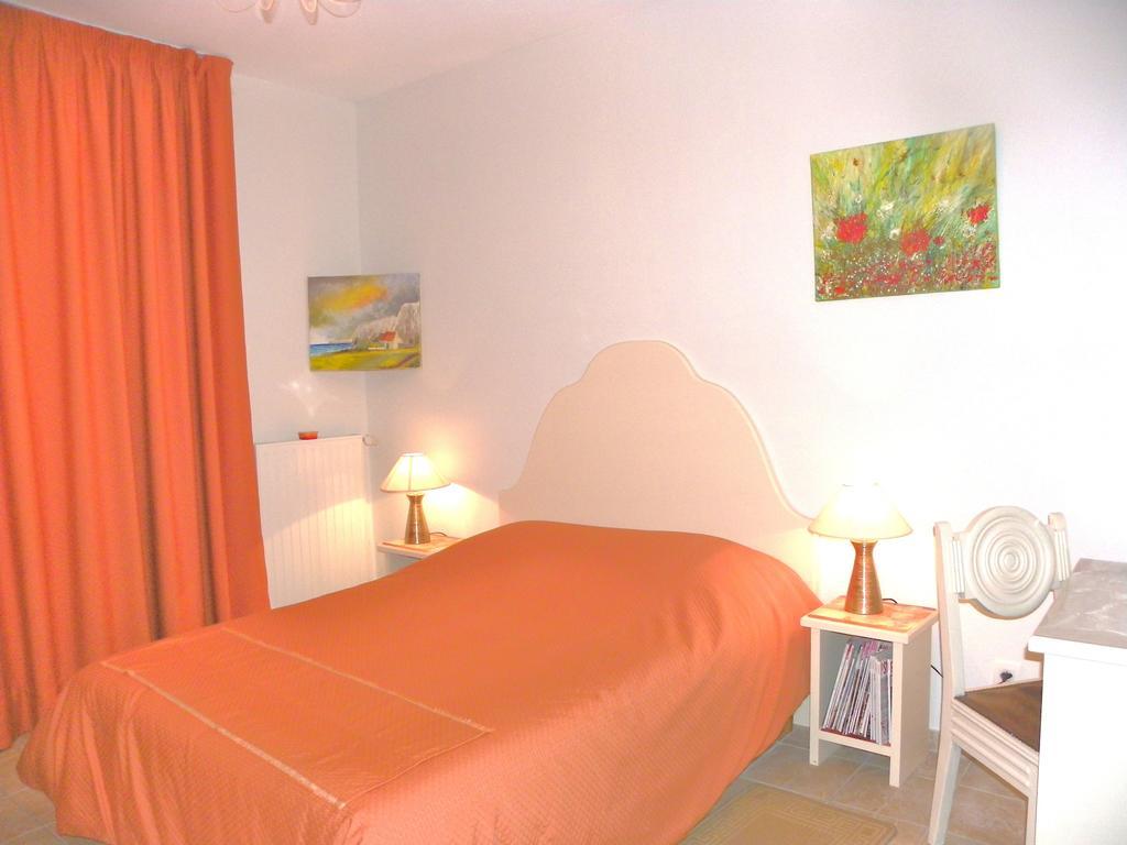 Bed and Breakfast Les Malvaux Huriel Zewnętrze zdjęcie