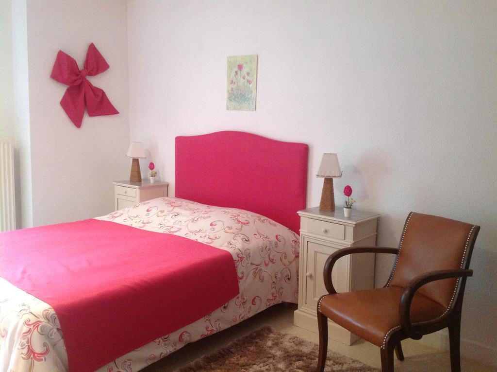 Bed and Breakfast Les Malvaux Huriel Zewnętrze zdjęcie