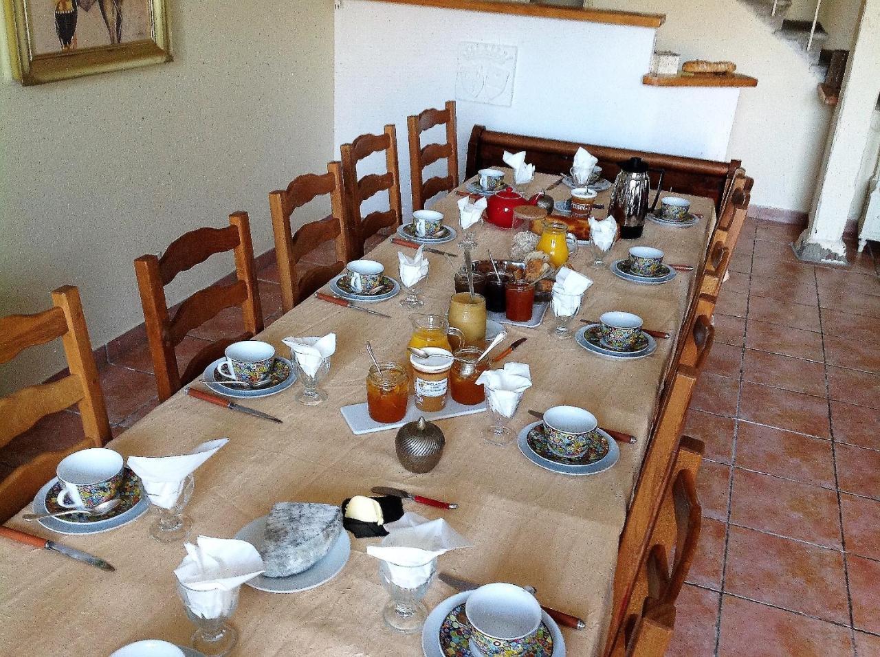 Bed and Breakfast Les Malvaux Huriel Zewnętrze zdjęcie
